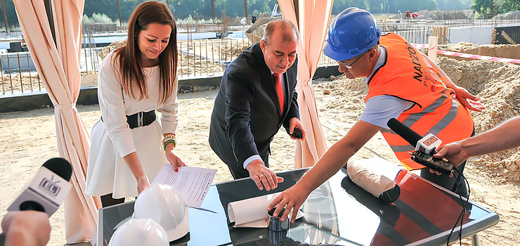 Centrum Rekreacji Wodnej ma być dostępne w połowie 2015 r. Dziś wmurowano kamień węgielny