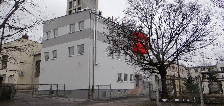 Nowy i niezasiedlony, a już… po remoncie. Miasto nadal czeka na odbiór Centrum Zarządzania Siecią Miejską