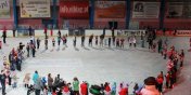 Sezon na elblskim lodowisku rozpoczty - wygraj wejciwki