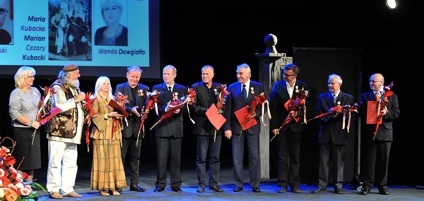 „Człowiek buduje kulturę… Ale to kultura tworzy człowieka”