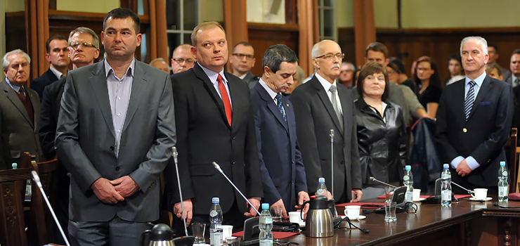 Radni nowej kadencji zaczęli pracę. Na razie bez Jerzego Wilka