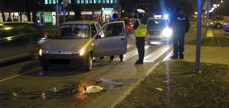 Potrącenie pieszego. Był nietrzeźwy i przechodził na czerwonym świetle