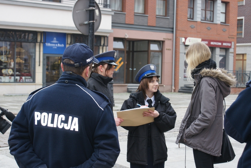 Z bezpieczestwem jest cakiem niele. Elblanie ocenili prac elblskich strw prawa