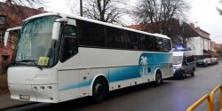 Pijany kierowca autobusu pod szko�� na Pi�sudskiego. Mia� zabra� dzieci na wycieczk� do Gda�ska