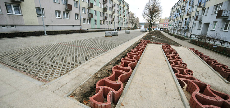 Mieszkacy mog ju korzysta z nowych parkingw. Czy problem kierowcw znikn?