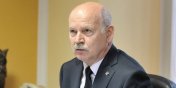 "Chcemy wprowadzi zapis zakazujcy pracownikom samorzdowym przynalenoci do partii "