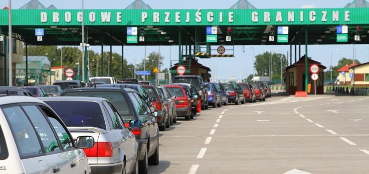 Przejścia graniczne dla pieszych i rowerzystów nadal pod szlabanami. Otworzyć czy zostawić zamknięte?