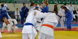  Srebrna medalistka olimpijska zago�ci�a w Elbl�gu na treningach judo