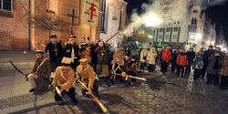 "Chcemy pokaza inn histori ni na lekcjach". Elblsk starwk  opanowali kosynierzy - zobacz zdjcia