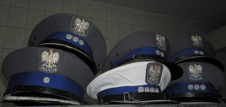Elblscy policjanci otrzymali 7 groszy na godzin nagrody za dodatkow prac. Spraw zajo si MSW