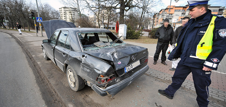 Wypadek na Grunwaldzkiej. Dwie osoby w szpitalu