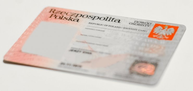 Nowy wygląd dowodów osobistych spowoduje problemy podczas wyborów?