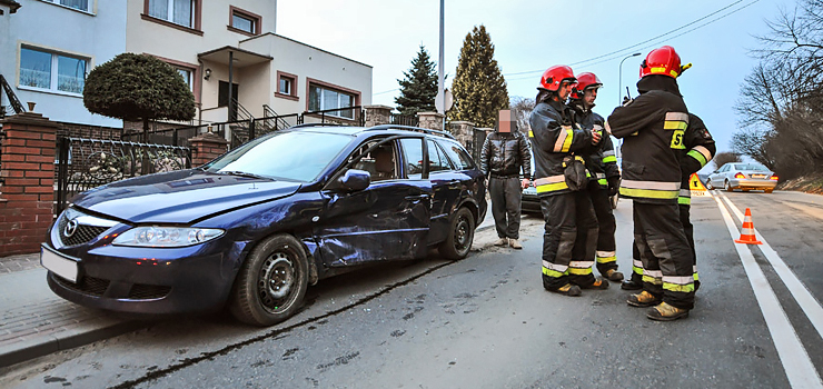  Kolizja na Rawskiej. Kierowca zabrany do szpitala