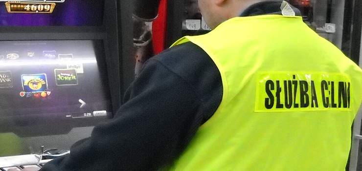 Celnicy i policjanci zabezpieczyli nielegalny automat do gier