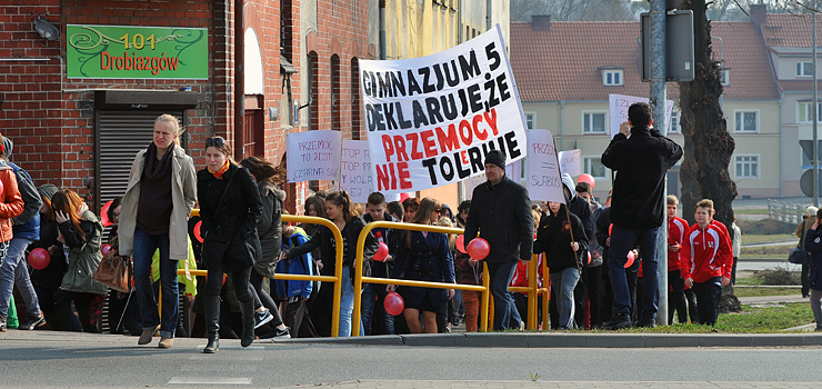 "Przemoc=Sabo". Pierwszy Elblski Marsz Przeciwko Przemocy