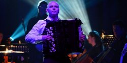 Zobacz zdj�cia z niezwyk�ego koncertu Marcina Wyrostka z Tango Corazon i EOK
