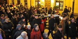 Setki elblan wzio udzia w Drodze Krzyowej ulicami miasta