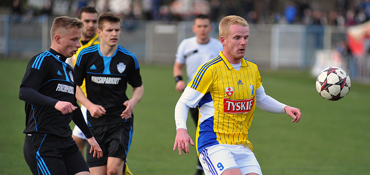 Dwie czerwone kartki nie przeszkodziły Olimpii Elbląg wygrać z Drwęcą