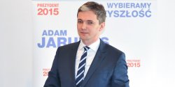 "Moim zdaniem Prezydent powinien wybra� sobie kilka takich obszar�w, kt�re maj� status specjalnej troski Prezydenta"