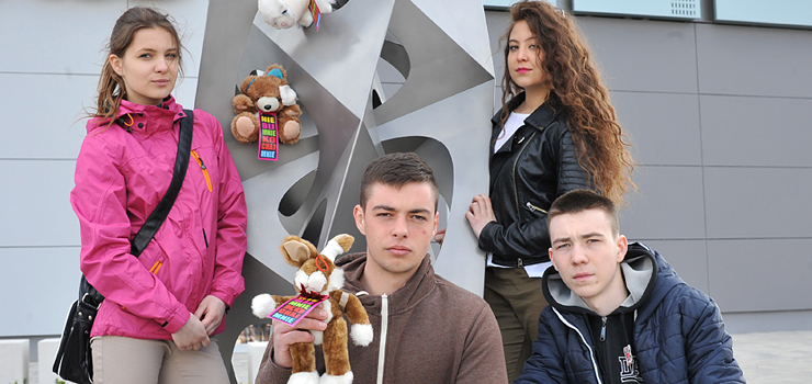 500 pluszaków ma zwrócić uwagę elblążan na przemoc wobec dzieci