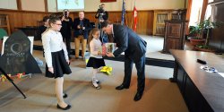 Prezydent wyr�ni� uczni�w elbl�skich szk� za dzia�ania na rzecz ekologii