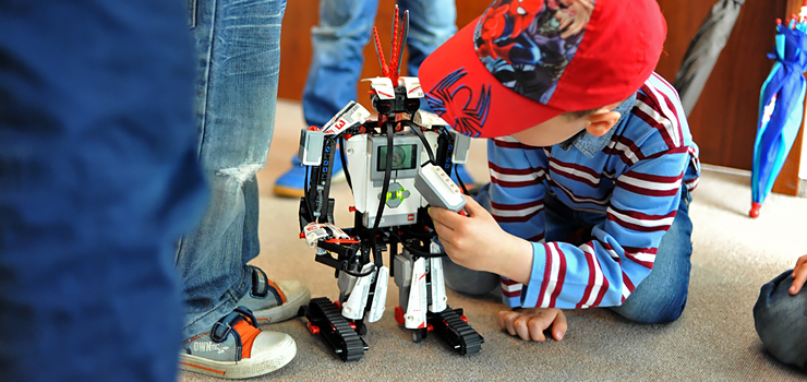 "Byy warsztaty z budowy rakiet i programowanie robotw". Za nami piknik w Elblskim Parku Technologicznym
