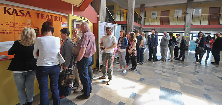 520 biletw sprzedanych w p godziny. Za nami akcja "Bilet do teatru za 250 groszy"