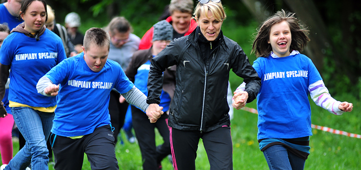 Upadają, ale walczą dalej. Za nami Olimpiada Specjalna w Biegach Przełajowych
