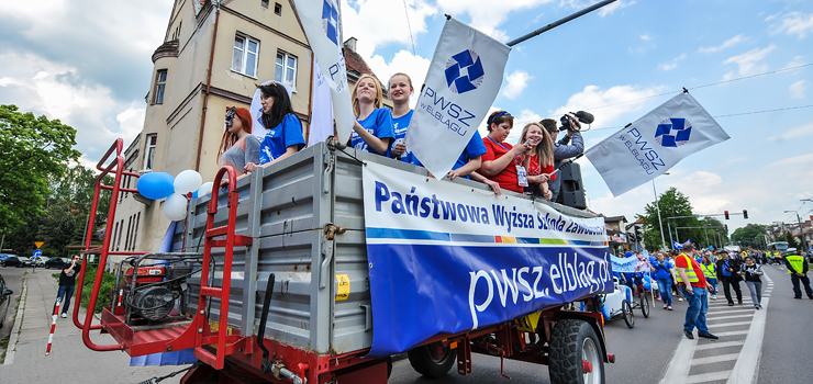 Studenci przeszli ulicami miasta w kolorowym pochodzie - zobacz obszerną fotorelację