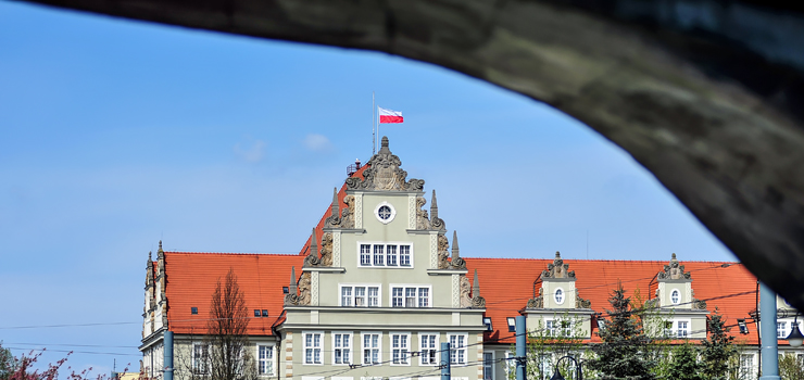 Piotr S. odpowie za prb zabjstwa ony. Kobiet uratowa pacz 5-letniego syna