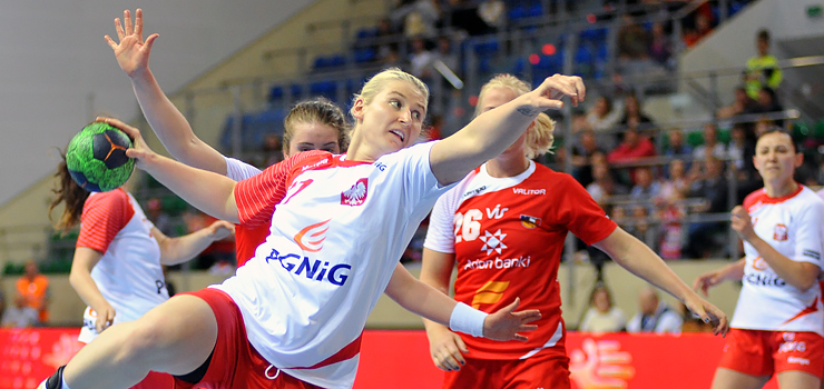 Polki pokonały w meczu towarzyskim reprezentację Islandii (zobacz galerię z hali CSB)