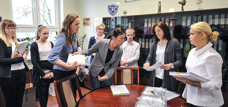 Nie będzie zmian w Karcie Nauczyciela? Duda chce je zablokować