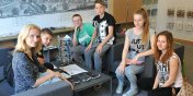 Modzi elblanie wzili udzia w grze miejskiej "Z dala od klawiatury bliej kultury"