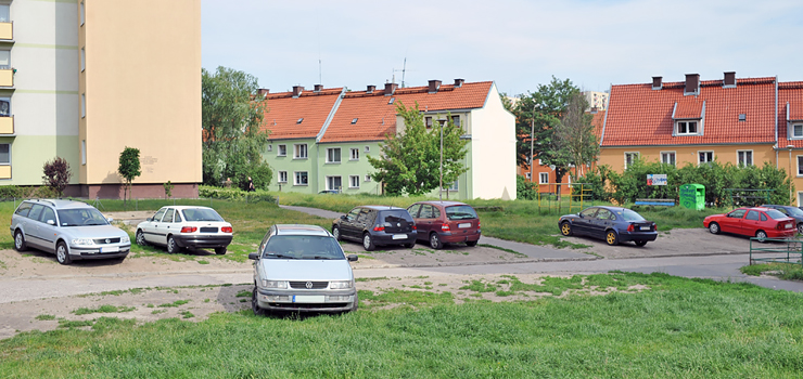 W Elblągu nie ma gdzie parkować? „Samochodów jest więcej niż miejsc”