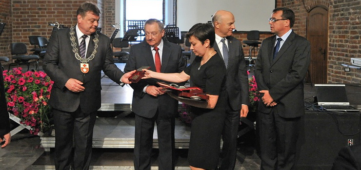 Urząd Miasta odpowiada na zarzuty radnej Koseckiej. "W tym gronie jest wielu znakomitych elblążan"