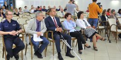 „Dom kojarzy mi si z miejscem, z ktrego trzeba uciec”. Z jakimi problemami borykaj si elblanie?