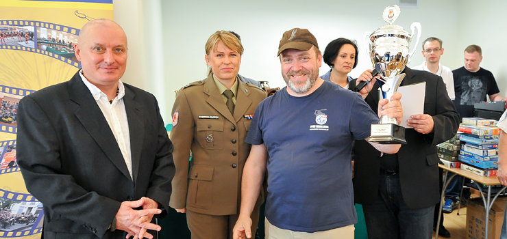 „Za każdym modelem kryje się jakaś historia”. Andrzej Ligocki zdobył Puchar Dowódcy 16 PDZ