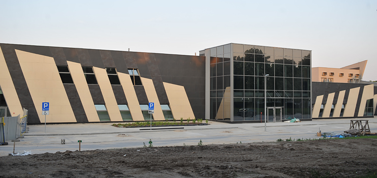 Centrum Sportowo-Biznesowe bdzie zarzdza Centrum Rekreacji Wodnej. Przynajmniej do koca tego roku