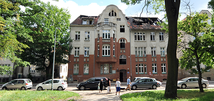 Pożar na ul. Powstańców Warszawskich. Mieszkańcy zostali ewakuowani