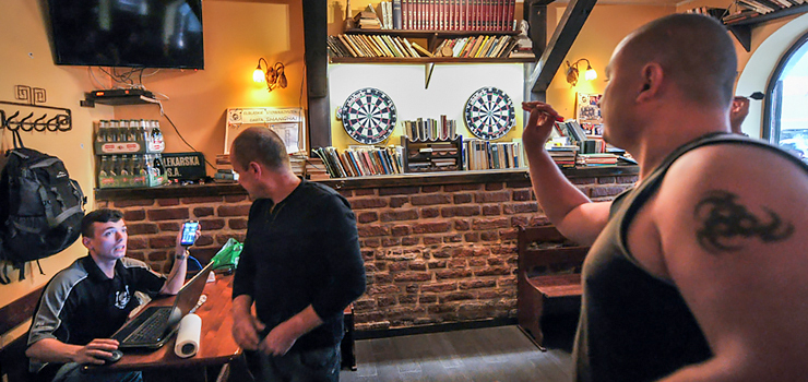 Zorganizowali Turniej Darta, by pomóc zwierzakom z elbląskiego schroniska