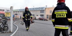 Wadysawowo: poar w hali firmy Auto Czci Korku. Pi zastpw straakw w akcji