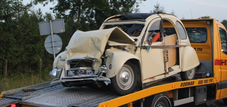 Czołowe zderzenie w drodze do Stegny. Dwie osoby z Francji i Włoch poszkodowane