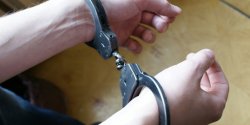 Podczas awantury rodzinnej brat zrani� no�em brata