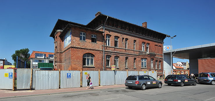 Dawny biurowiec zakładów mięsnych zamieni się w klub fitness. Rusza inwestycja przy Leclercu