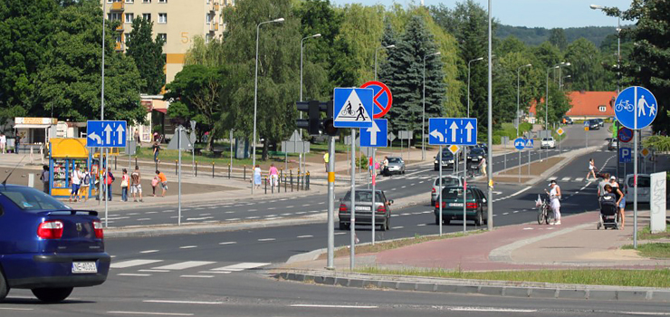 Na Nowowiejskiej pijana matka przewracała sie z wózkiem