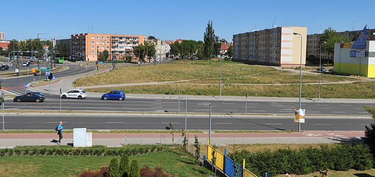 Teren niedoszłej galerii Porto 55 pójdzie ponownie pod młotek. Jego cena będzie aż o 1,5 mln zł niższa (aktualizacja)