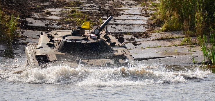 Za 16 PDZ dzie dynamicznych dziaa. Tym razem pokonywali przeszkody wodne