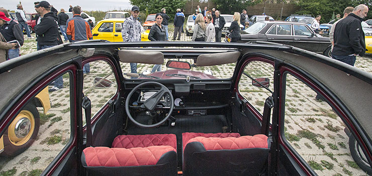 Elbląskie Klasyki po raz drugi zaprezentowały się fanom dawnej motoryzacji – zobacz zdjęcia