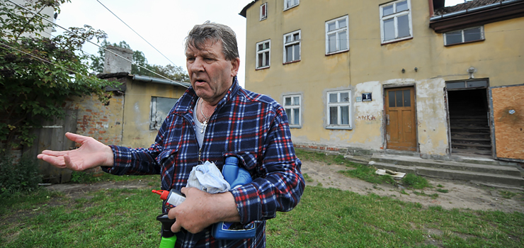 Lokatorzy budynków do rozbiórki od lat czekają na lokale zamienne. Czy doczekają się na nie?