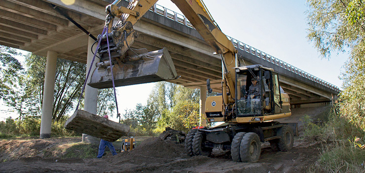 Ruszya budowa objazdu na czas rozbirki i budowy wiaduktu w pobliu ul. Warszawskiej